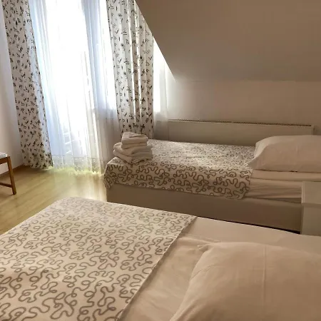Bed & Breakfast Glada 3*