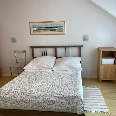 Glada ヤスタルニャ