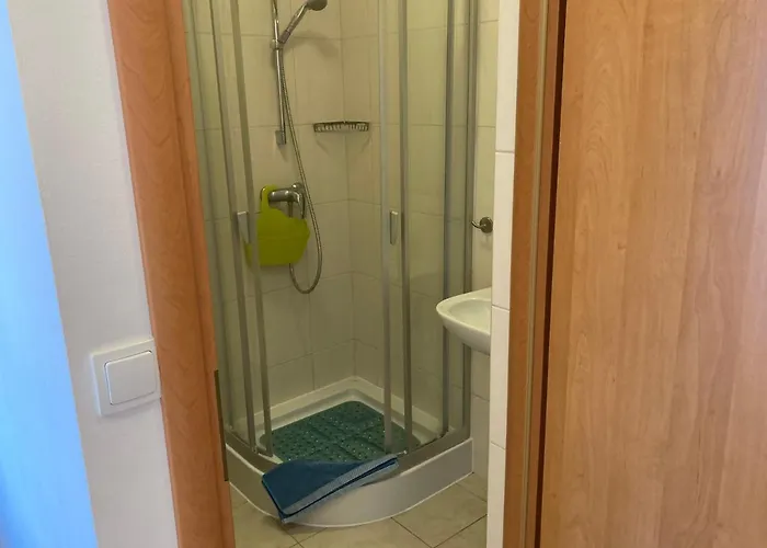 Glada Bed and breakfast 3*