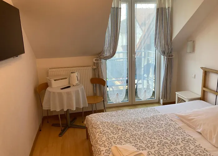 Bed and breakfast Glada 3*