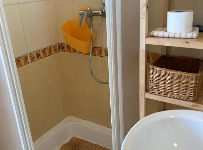 Glada Bed and breakfast 3*